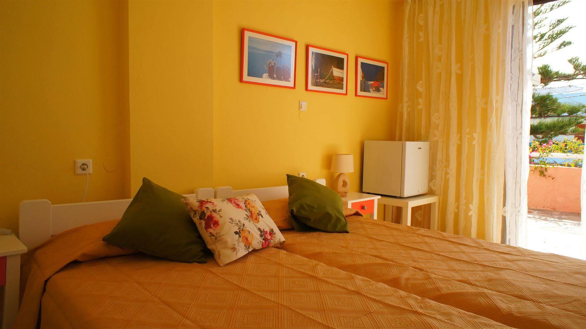 Idi Hotel Agia Galini  Exterior photo